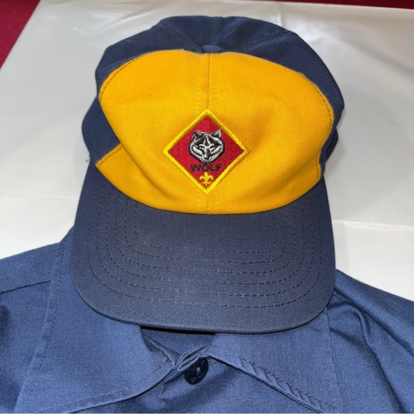 BOY SCOUTS blue UNIFORM SHIRT PATCHES HAT gerald R ford wolf bobcat unit 2005, M - Picture 5 of 15